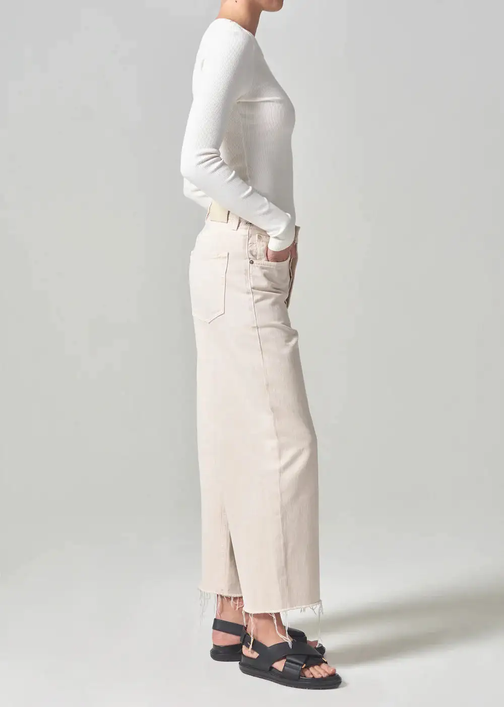 Citizens of Humanity Ayla Raw Hem Crop Jean in Twill Almondette