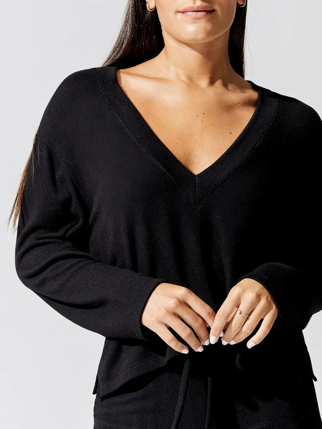 Lori V Neck - Black