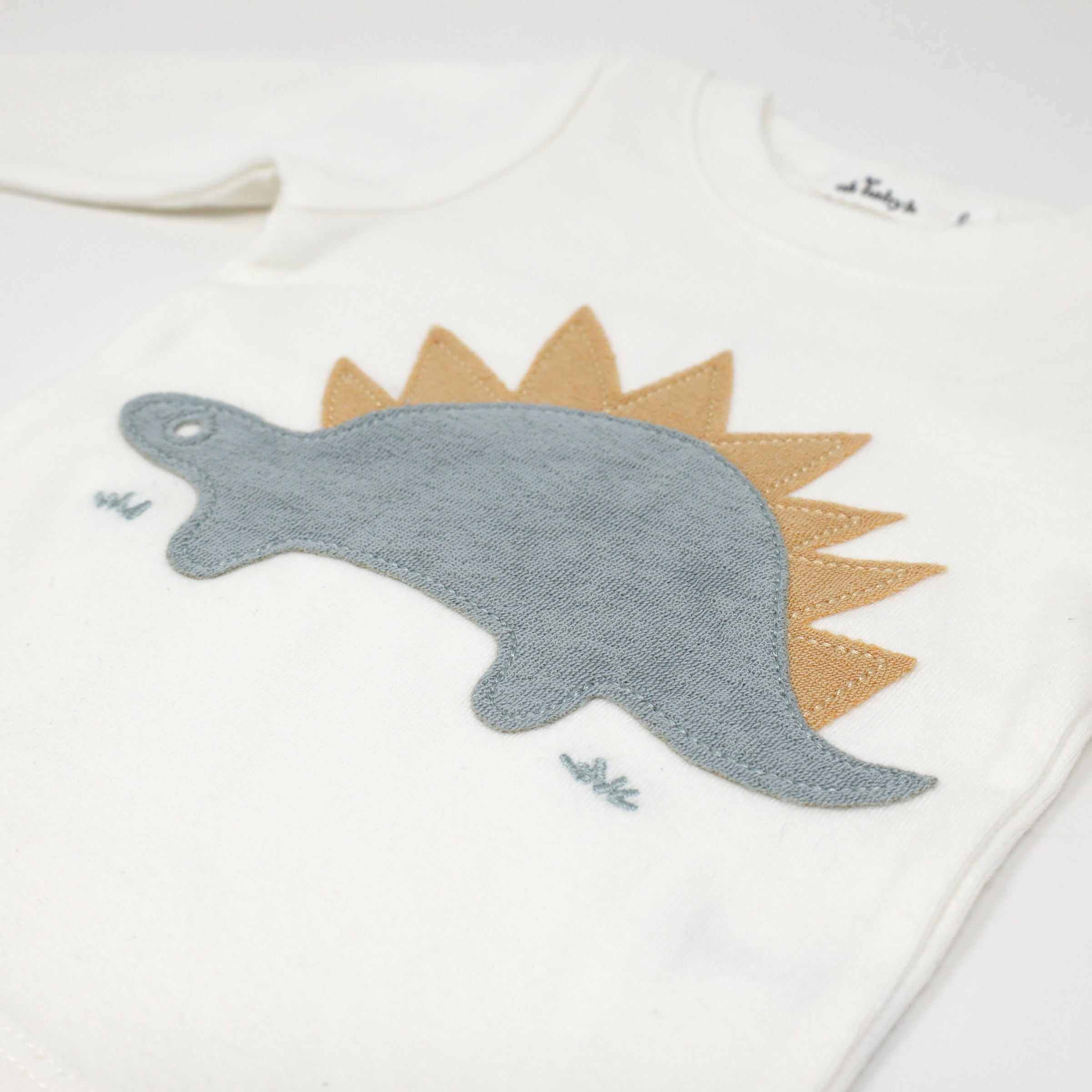 oh baby! Two Piece Set Mist Stegosaurus Applique - Cream